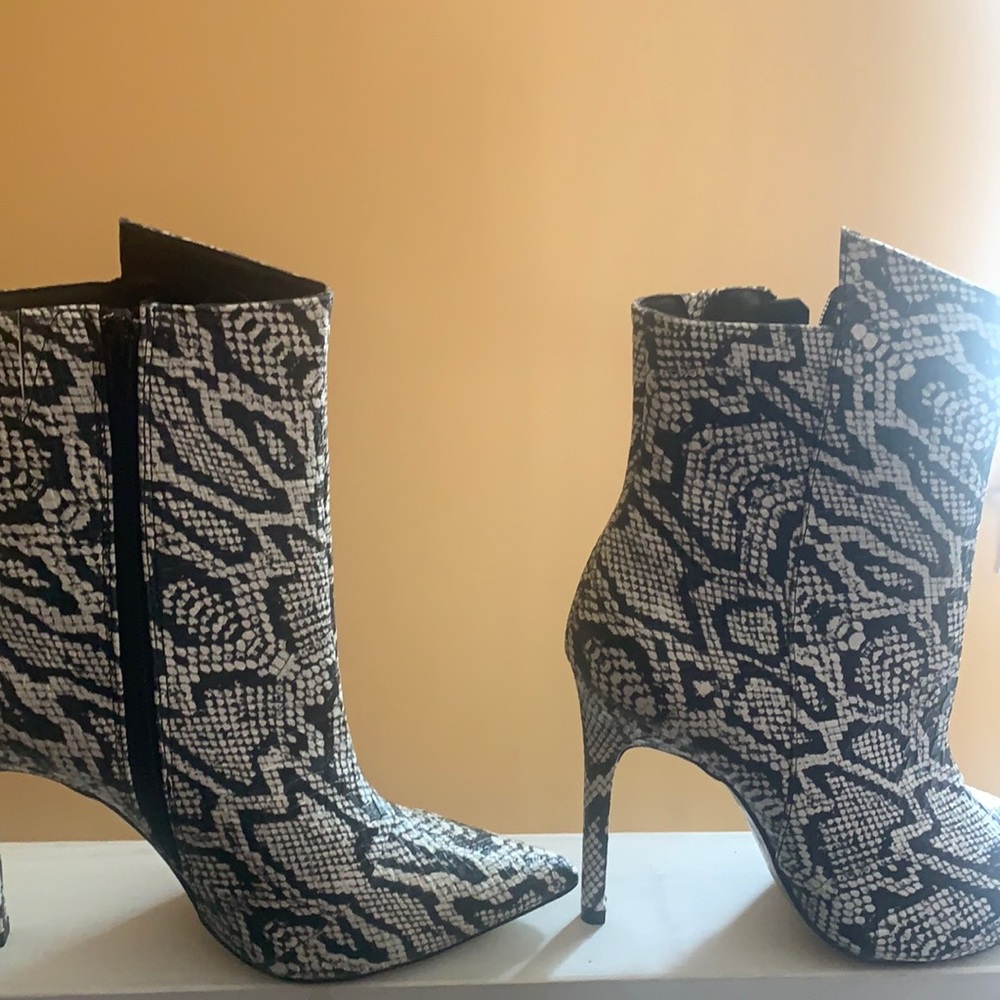 Worn twice and in great condition.